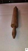 VINTAGE WOOD ROLLING PIN - TURNED HANDLES - GOOD CONDITION - USE WEAR - (REFRIGERATOR)
