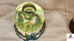 SAN FRANCISCO MUSIC BOX CO. CIRCA 1992 MUSIC SNOWGLOBE LOVEBIRDS BLUE AND WHITE - WOOD BASE SNOWGLOBE - BOTH PLAY MUSIC - (NW BEDROOM)