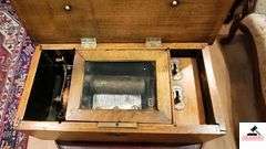 WOOD MUSIC BOX (GREAT ROOM)