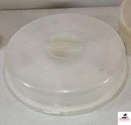 TUBBERWARE COVERED CAKE TRAY - TUBBERWARE COVERED DIVIDED TRAY - TUBBERWARE COVERED CONTAINER - BOX OF TUBBERWARE, PLASTIC, BOWLS, LIDS - (TRAILER)