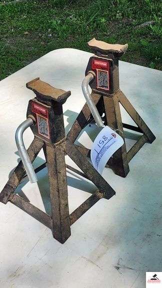 (2) CAR JACKS - (SHED)