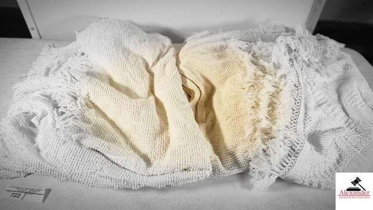 (2) WHITE BEDSPREADS-  GEORGE WASHINGTON  CHOICE - HAS  HOLES IN IT-