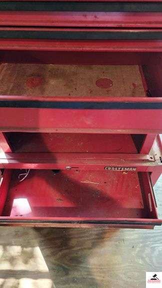 CRAFTSMAN TOOL CHEST - THREE TOP DRAWERS - TWO LOWER DRAWER - LOWER CABINET - (SHED)