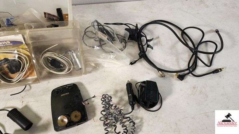 ESCORT RADAR DETECTOR (CONDITION UNKNOWN) = EXTRA CORDS - hOPKINS TOW SOLUTION - 5 PRONG ENDS - BOX OF SCREWS   - ACCESSORIES(GARAGE