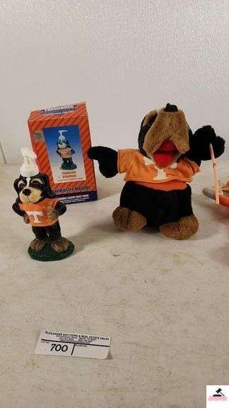 COLLEGE TREASURES UNIVERSITY MASCOT LIQUID SOAP PUMP SMOKEY - AUTHENTIC MOUSE MASCOT COLLECTORS SERIES 1 UNIVERSITY OF TENNESSEE SMOKEY - UT STUFFED DOLL - (GARAGE)
