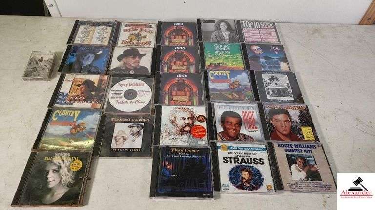 CD'S - ROGER WILLIAMS - ELVIS - CHARLIE PRIDE - TERRY GRAHAM - WILLIE NELSON - ETC.