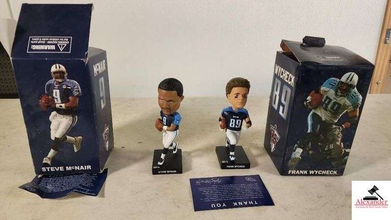 (2) TENNESSEE TITANS BOBBLEHEADS - STEVE MCNAIR 9 & FRANK WYCHECK 89 WITH BOXES - (GARAGE)