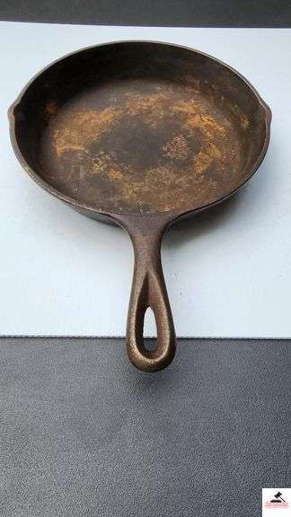 LODGE IRON SKILLET - USA - 7SK - (TRAILER)