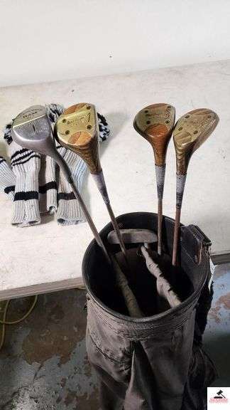 (5) GOLF CLUBS, 11-3-5 WOODS, KNIT COVERS  & DUNLOR GOLF BAG - (MACGREGOR)   MACGREGOR PUTTER