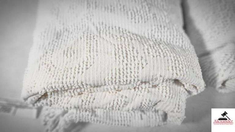 (2) WHITE BEDSPREADS-  GEORGE WASHINGTON  CHOICE - HAS  HOLES IN IT-