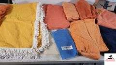 YELLOW TABLECLOTH WITH FRINGE - GROUP OF TOWELS - PLACEMATS   -  UNIVERSITY OF TENNESSEE FLORDIA STATE VS TENNESSEE PILLOW SEAT - (GARAGE)