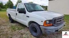 2000 FORD F250 XL SUPER DUTY PICK UP TRUCK - 202,414 MILES - 4 SPEED FLOOR SHIFT - 2 DOOR 0 V10,6.8L  -GASOLINE - INDSHIELD CRACKED - FRONT BUMPER DENTED AND SHOWS RUST - HOOD DENTED WITH RUST SPOT - DRIVERS SIDE DOOR FRONT FENDER AND DOOR BENT, TOP OF REAR REAR QUARTER PANEL DENTED TAILGATE DENTED, SCRATCHED, AND PUNCTURED - BUMPER SHOWS RUST AND DENTED- SIDE MOUNTED TOOL BOXES WITH RUST - PASSENGERS SIDE REAR QUARTER PANEL BENT IN SEVERAL PLACES WITH SCRATCHES, FRONT FENDER WHEEL DENTED - NUMEROUS SCRATCHES, WEAR, AND PECKS - SEATS SHOW WEAR AND HOLES  - VIN# 1FTNF20S0YEB61867