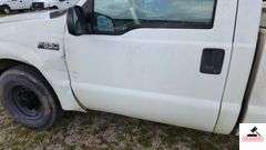 2000 FORD F250 XL SUPER DUTY PICK UP TRUCK - 202,414 MILES - 4 SPEED FLOOR SHIFT - 2 DOOR 0 V10,6.8L  -GASOLINE - INDSHIELD CRACKED - FRONT BUMPER DENTED AND SHOWS RUST - HOOD DENTED WITH RUST SPOT - DRIVERS SIDE DOOR FRONT FENDER AND DOOR BENT, TOP OF REAR REAR QUARTER PANEL DENTED TAILGATE DENTED, SCRATCHED, AND PUNCTURED - BUMPER SHOWS RUST AND DENTED- SIDE MOUNTED TOOL BOXES WITH RUST - PASSENGERS SIDE REAR QUARTER PANEL BENT IN SEVERAL PLACES WITH SCRATCHES, FRONT FENDER WHEEL DENTED - NUMEROUS SCRATCHES, WEAR, AND PECKS - SEATS SHOW WEAR AND HOLES  - VIN# 1FTNF20S0YEB61867