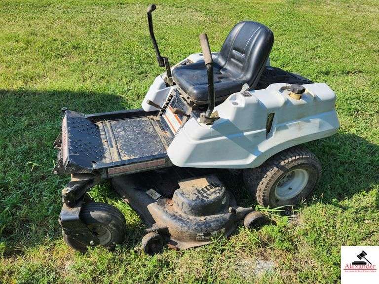 MTD GOLD ZERO TURN MOWER - 50" CUT - HIGH PERFORMANCE DECK - KOLER MOTOR  - LEFT HYDRAULIC PUMP IS NOT WORKING , NEEDS REPAIR.  MOTOR WAS RUNNING WHEN PROBLEM OCCURRED, HAS NOT BEEN MUSED OVER A SEASON. image