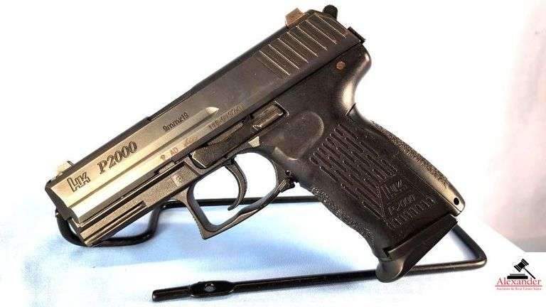 HECKLER AND KOCH P2000 PISTOL – 9MM X 19 - SEMI-AUTO – EXCELLENT CONDITION – S/N 116-019746 image