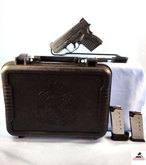 SPRINGFIELD ARMORY XD-S PISTOL - .45 ACP CAL - 3.3" SINGLE STACK BARREL - BLACK -  SEMI-AUTO - 2 CLIPS - IN CASE WITH LOCK - MINT CONDITION - S/N S3273119 image