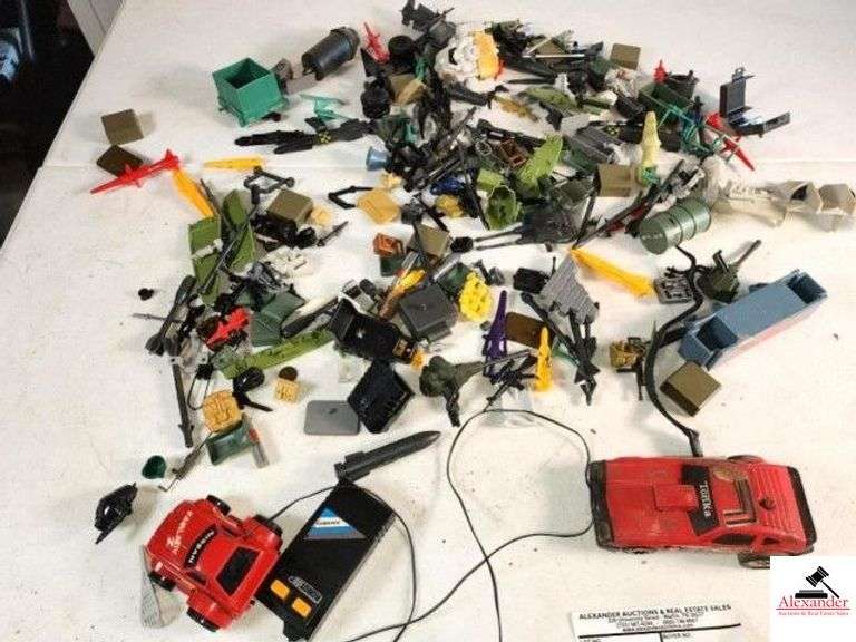 TONKA RACE CAR - TONKA BATTERY CAR CONDITION UNKN COLLECTION OF PLASTIC ARMY TOYS - COMBAT FIGURE CASE - HOLDS 24 FIGURES (GARAGE) image