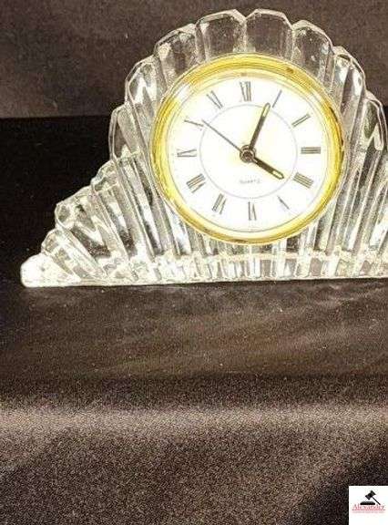 CRYSTAL QUARTZ CLOCK - 24% LEAD CRYSTAL (CHINA CABINET) image