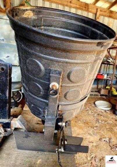 THREE WHEELER SEED SOWER FIBERGLASS - 12 VOLT - (IMP. SHED) image
