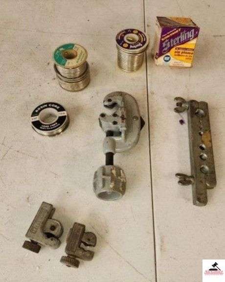 RIDGIDPIPE CUTTER (2) RITCHIE MINITURE CUTTERS - CAULKING - PIPE HOLDER - LEAD FREE SOLID WIRE - (SHOP) image