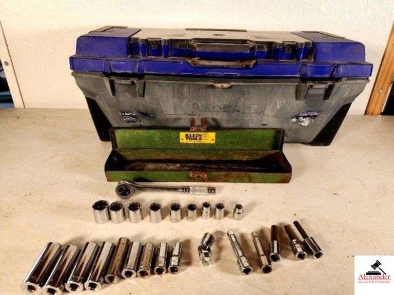 BLACKHAWK RACHET SET 9 DEEP WELL SOCKETS - REGULAR SOCKETS - ADAPTERS - KNUCKLES - REDUCERS - WIRE BRUSHES - SCREWDRIVERS - HEX KEY SET - (GARAGE) image