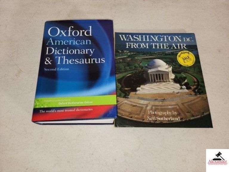 OXFORD AMERICAN DICTIONARY & THESAURUS - WASHINGTON D.C. FROM THE AIR - (NW BEDROOM) image