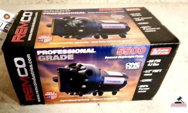 REMCO PROFESSIONAL 5500 GRADE DEMAND DIAPHRAGM PUM SPRAYING PUMP MOTOR - 5.3 GPM - 20.1 LPM - 12 VOLT DC - 1 1.2 PUERTS FMPT - NEW IN BOX (SHOP) image