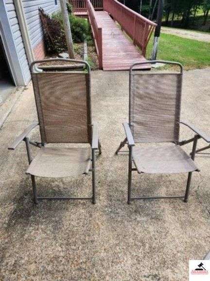 (2) METAL AND CLOTH FOLDING LAWN CHAIRS- CUSHION (GARAGE) image