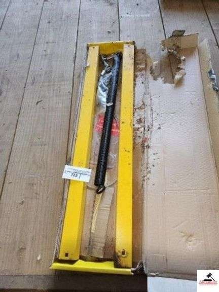 GORILLA-LIFT - TRAILER TAILGATE LIFT - (IMP. SHED) image