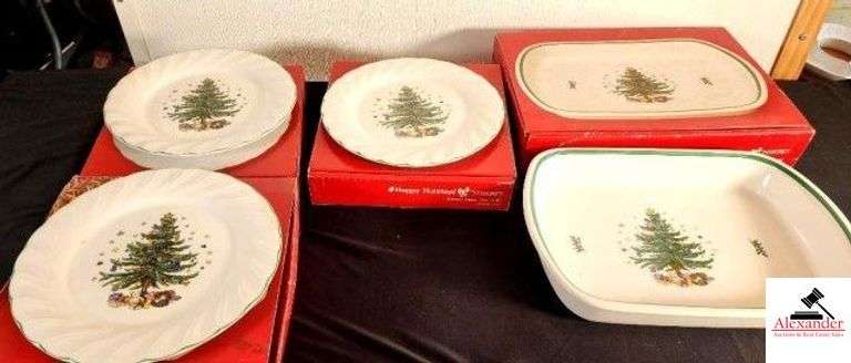 HAPPY HOLIDAY NIKKO CHRISTMAS PLATES (10) PLATES - LASAGNA DISH 15.4"X11" - (HOUSE- BEDROOM) image