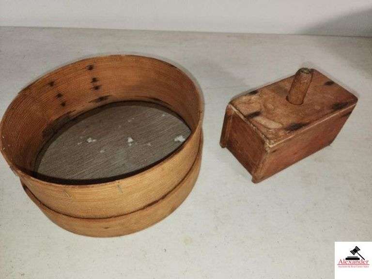 OLD BRENTWOOD SIEVE WOOD & WIRE FARMHOUSE SIFTER - SCREEN HAS HOLES - SQUARE BUTTERMOLD WITH FLOWER DRAWN ON IT - SHOWS WEAR - (NW BEDROOM) image