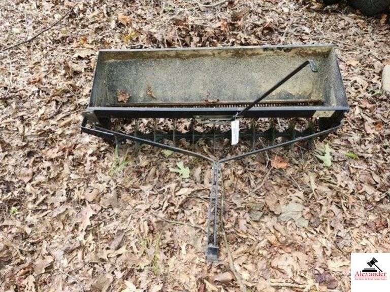 WRINDLEY YARD FERTIZILER CART - ONE WHEEL MISSING CHAIN DRIVE - (IMP SHED) image