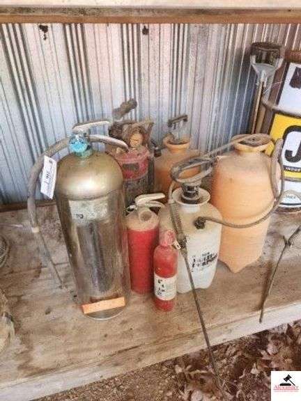 VINTAGE CAN FIRE EXTINGUISHER - 2 SMALL FIRE EXTINGUISHERS (CONDITION UNKOWN) - METAL FIRE EXTINGUISHER WITH HANDLE (CONDITION UNKNOWN) - 3 YARD PLASTIC SPRAYER - (IMP SHED) image