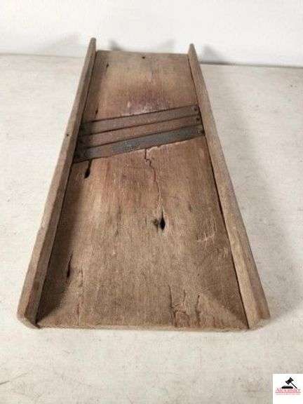 PRIMITIVE KROUT CUTTER 3 METAL BLADES - 10" WIDE X 27" TALL - FEW CRACKS & HOLES - UNIQUE - (GARAGE) image
