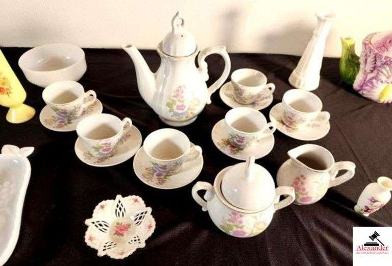 PAINTED FLOWER TEA SET (6) CUPS & SAUCERS - CREAMER - SUGAR - VINTAGE DECORATIVE TRAY - PAINTED PITCHER - MILKGLASS PEAR SHAPED TRAY - MILKGLASS BUD  VASE - PAINTED YELLOW BUD VASE - (GARAGE) image