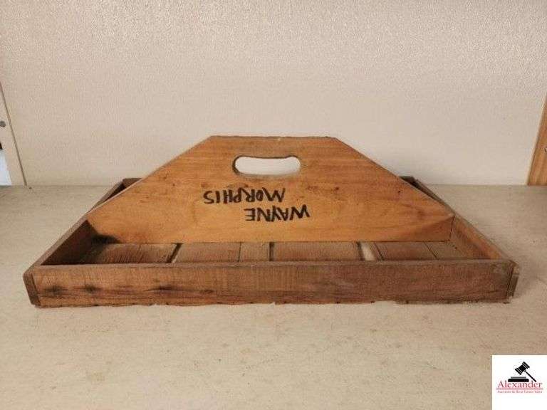 VINTAGE WOOD STRAWBERRY QUART CARRIER (GARAGE) image