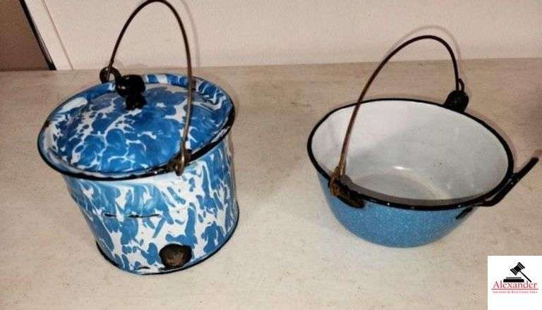 AQUA BLUE & WHITE VINTAGE ENAMEL BUCKET W/LID & PAN WITH VAIL  AND HANDLE (ENAMEL MISSING) - (NW BEDROOM) image