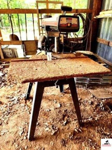 CRAFTSMAN RADIAL SAW 2.5HP APPEARANCE IS GOOD - TABLE IS DETERIORATED - PLUG IN MISSING - CONDITION IS UNKNOWN - 220 VOLTS - image