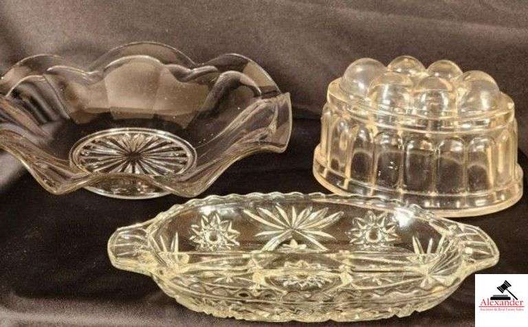 VINTAGE TRADITIONAL HALF-PINT GLASS JELLY OVAL BOWL TOP - VINTAGE ANCHOR HOCKING STAR DIVIDED RELISH DISH - SCALLOPED EDGE SERVING BOWL - (HALL) image