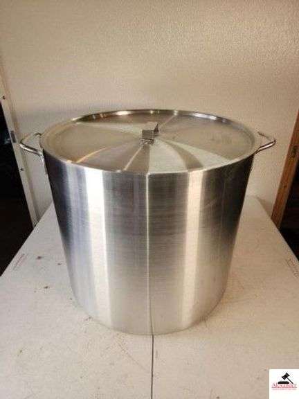 WIMCO LARGE STAINLESS COOKING POT WITH LID - HANDLES - 19" DIAMETER - 17 1/2" TALL - GOOD CONDITION - NEW - (SHOP) image