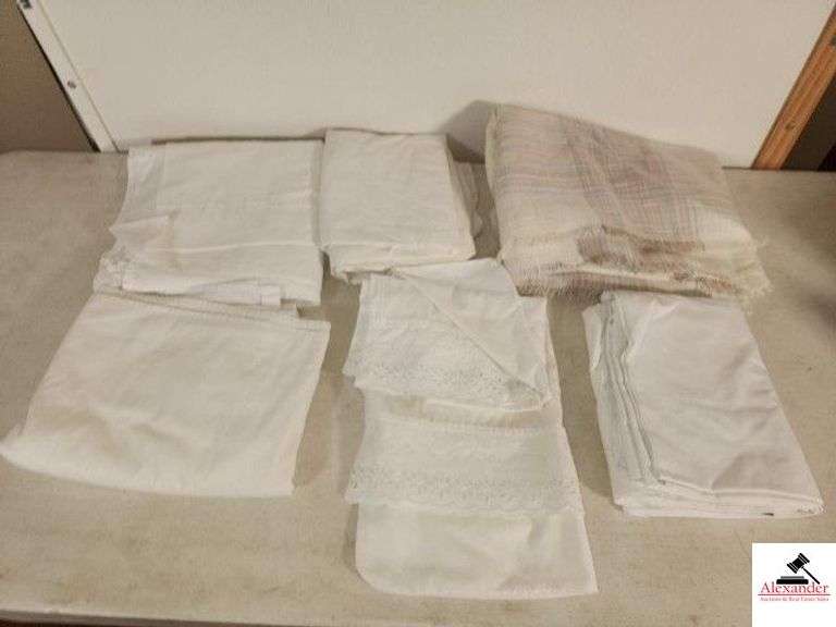 SHEETS - PILLOWCASES - TABLECLOTH (NW BEDROOM) image