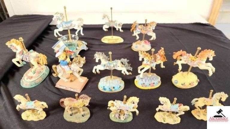 (13) PC CAROUSEL HORSE COLLECTION ONE HAS CHERISHED TEDDIES BUILD "FRIENDS LIKE YOU ARE ALWAYS TRUE BLUE" #8C8-657 - CIRCA 1998 PRICILLA HILLMAN - VERY DECORATIVE PCS - LOTS OF DETAIL - (GARAGE) image