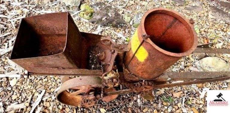HORSE DRAWN COVINGTON PLANTER HEAVY WHEELS - DOUBLE DISK OPENER - NO TONGUE - NO HITCH - (OUTSIDE) image