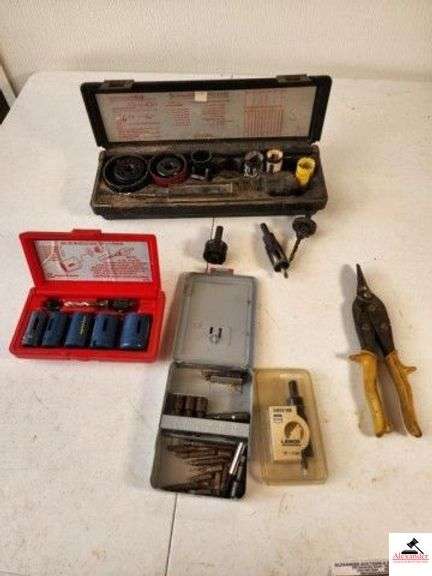 ANDERSON PROFESSIONAL HOLE SAW KIT ANDERSON HOLE SAW KIT - 7/8 TO 1 1/8" - CUTTERS - NUT DRIVERS - (TRAILER) image