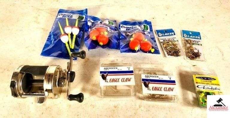 SHAKESPEARE BALL BEARING CASTING REEL SKP2000S EAGLE CLAW HOOKS - ROUND JIG HEADS - BRASS SNAP SWIVELS AND CORKS - (12) MUSTAD SIZE 10/0 HOOKS - POLE FLOAT LINE - SNAP ON BOBBERS - HOOKS - TWINE - ZEBCO 4" HOOK FILE - (CHINA CABINET) image