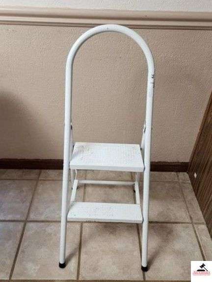 WHITE 2 STEP LADDER STOOL (KITCHEN) image