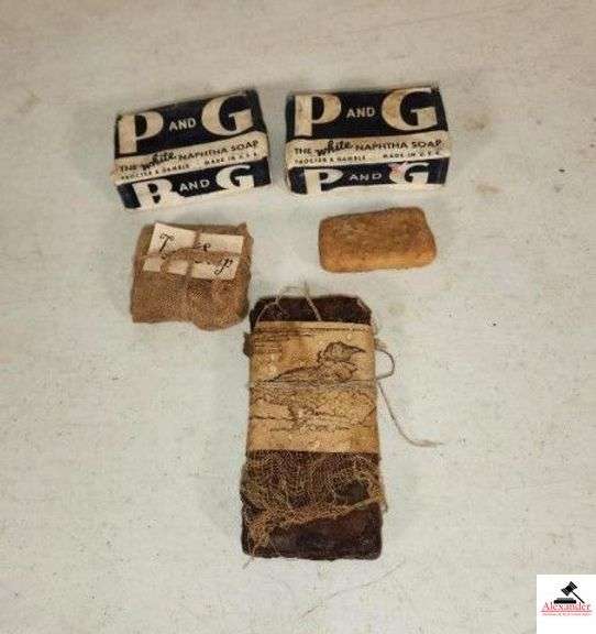 BARS OF SOAP - (2) P&G THE WHITE NAPHTHA SOAP - PROCTOR AND GAMBLE - MADE IN USA - 
(1) BAR OF LYE SOAP - (2) BARS OF SOAP - (KITCHEN) image