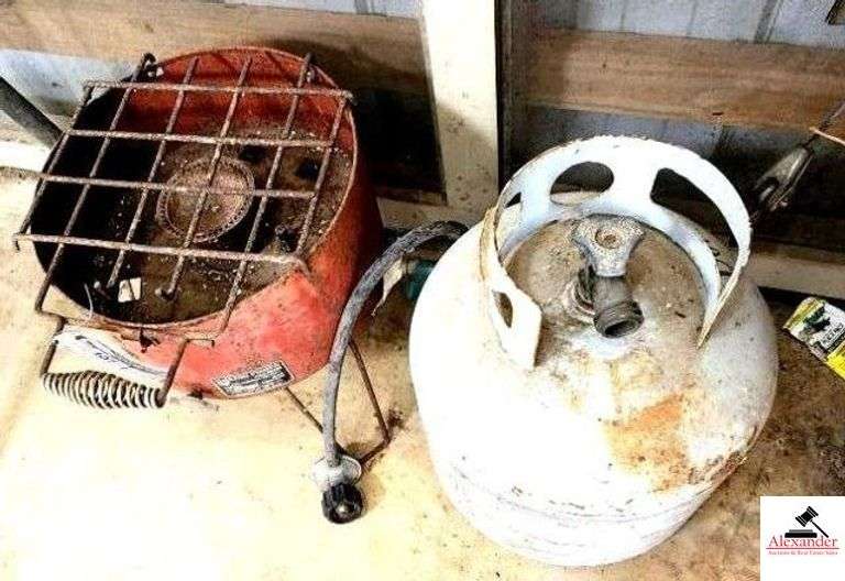 GAS FISH COOKER/BURNER WITH STAND COMES WITH FULL TANK OF PROPANE - (SHED) image