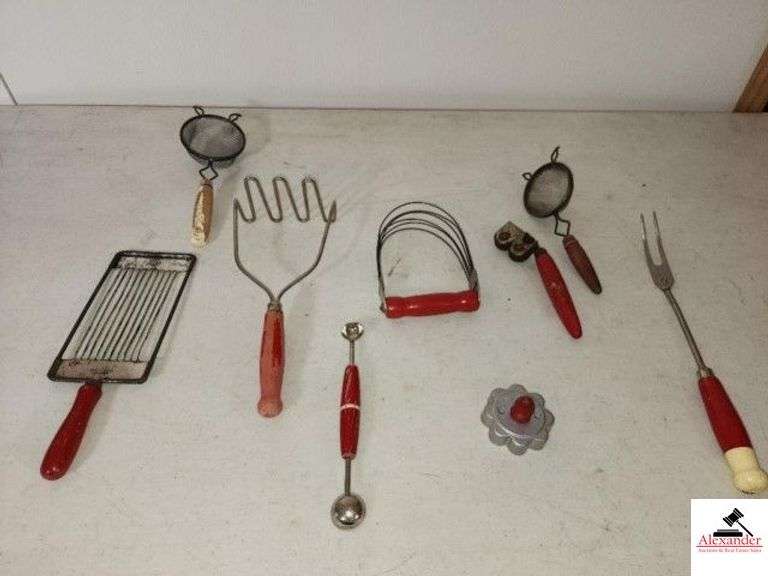 VINTAGE RED WOOD HANDLE KITCHEN UTENSILS - TOMATO SLICER (MARKED GERMANY)  - POTATO MASHER - MELON BALLER MAKER - SERVING FORK - 2 SIFTERS - COOKIE CUTTER - PASTRY CUTTER - RETRO RED WOOD HANDLES - EKCO KNIFE SHARPENER - (NW BEDROOM) image