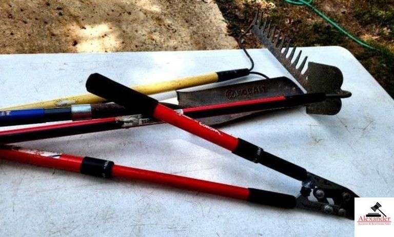 GARDEN HOE FIBERGLASS HANDLE - COBALT SHARP SHOOTER SHOVEL - GARDEN RAKE - (DETATCHED GARAGE) image